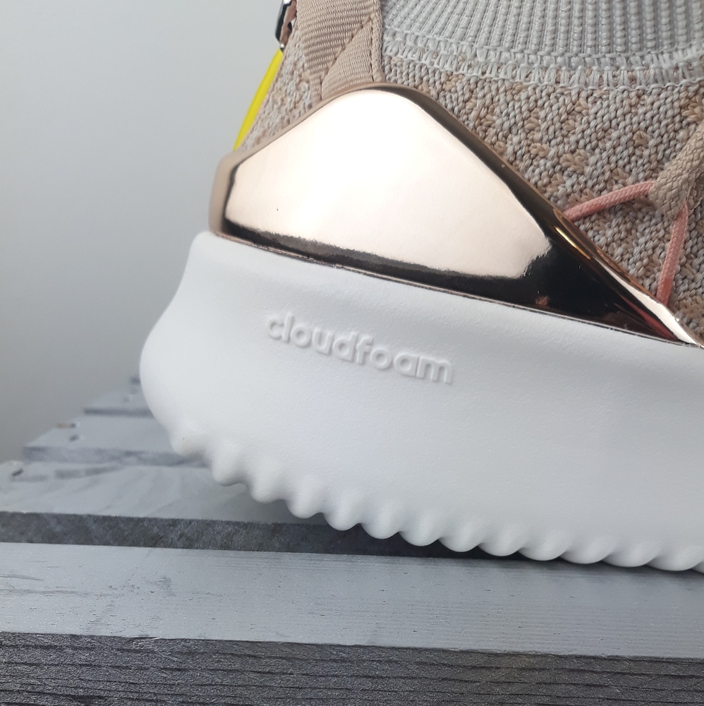 Women's Adidas Ultimamotion - Picture 3 of 7